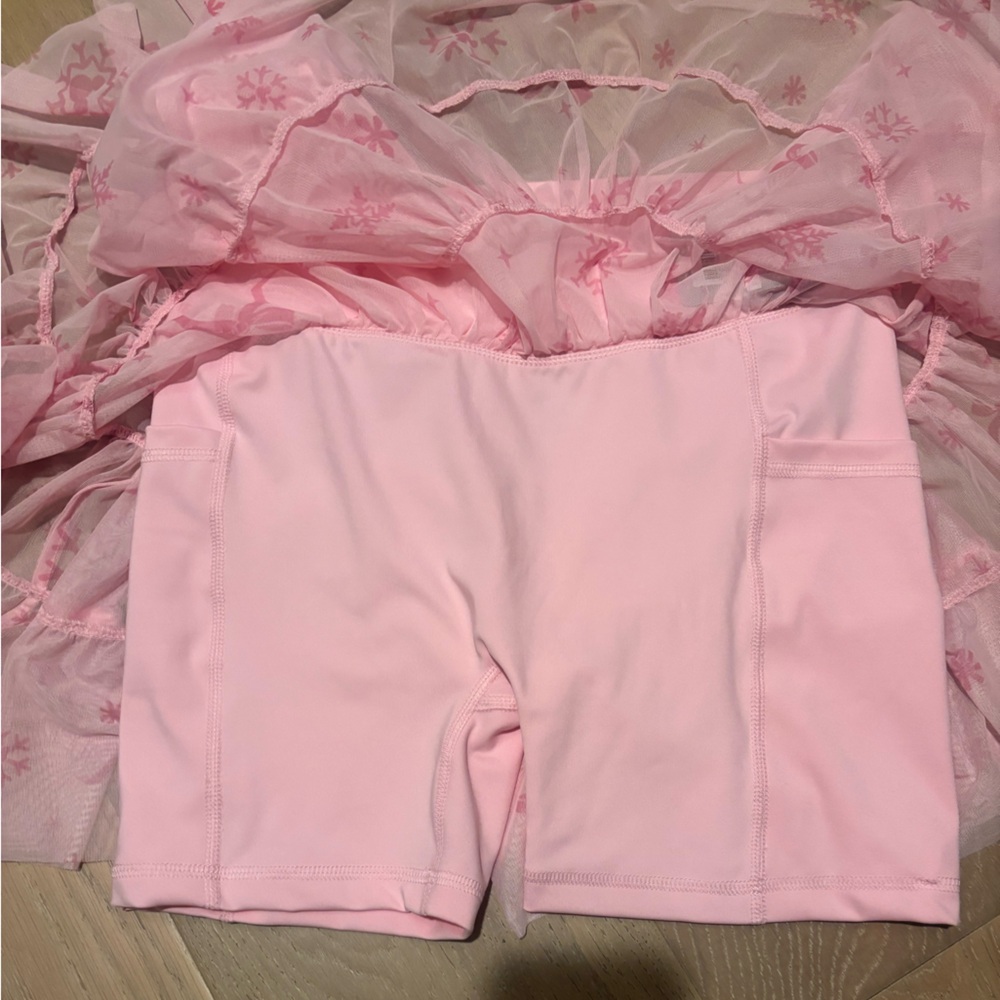 Disney Fantasyland Castle Holiday Mesh Skort Skirt Activewear tulle Pink XS NWT - Picture 12 of 13